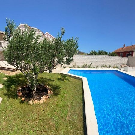 بول Villa Mediterra Garden & Pool المظهر الخارجي الصورة