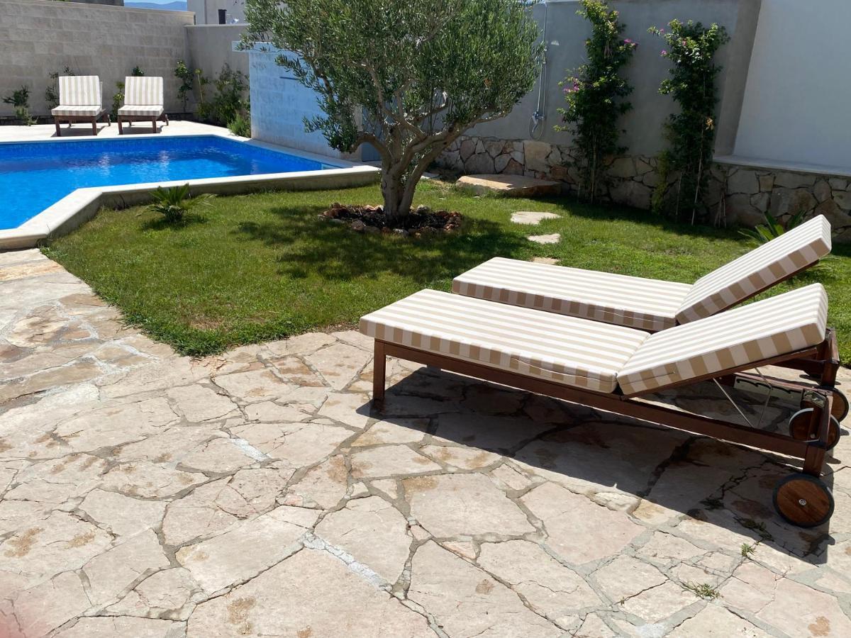 بول Villa Mediterra Garden & Pool المظهر الخارجي الصورة