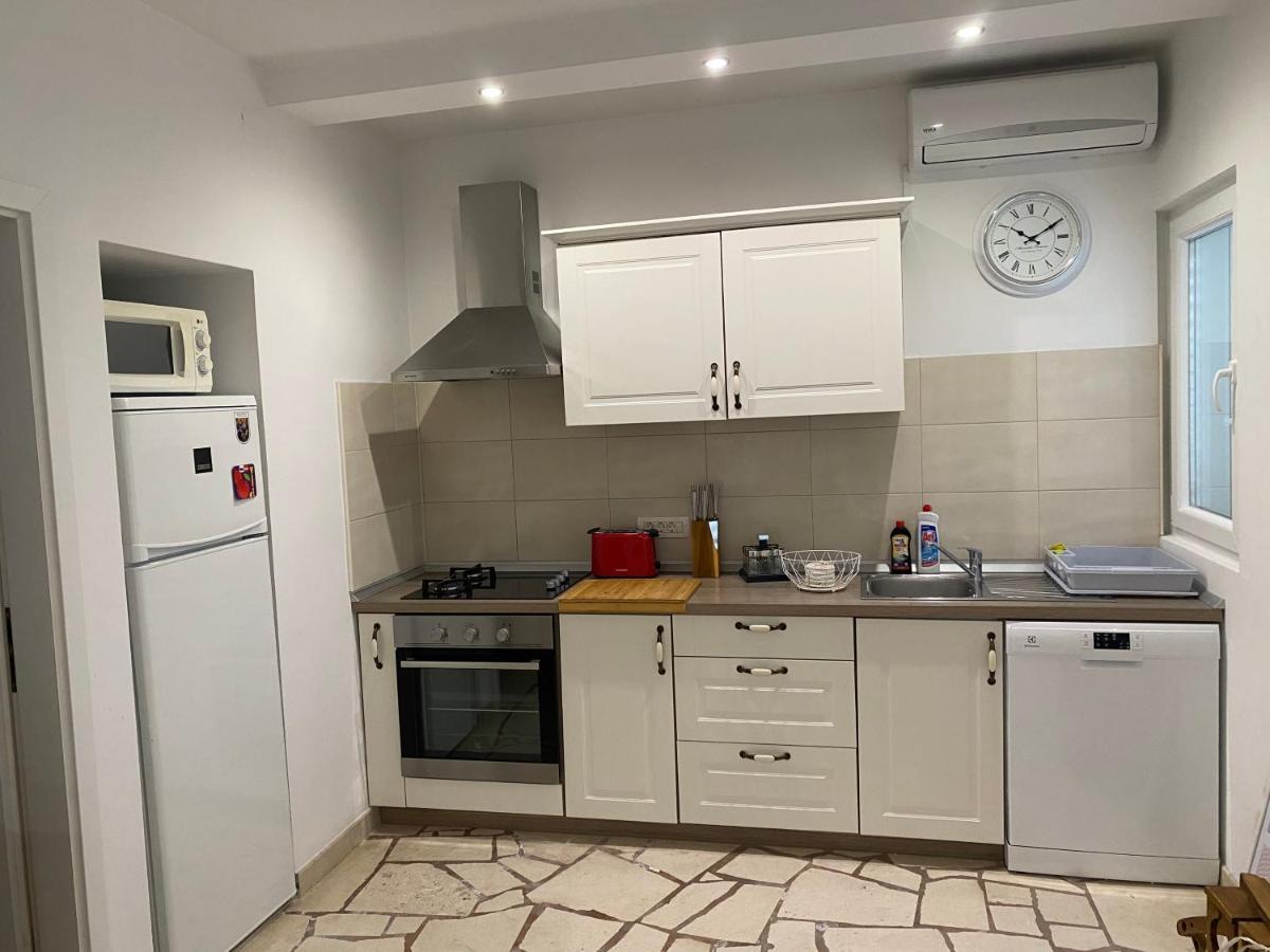بول Villa Mediterra Garden & Pool المظهر الخارجي الصورة